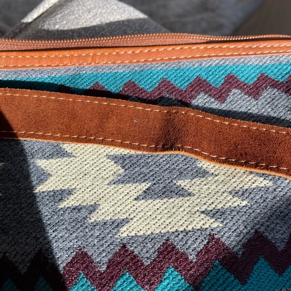 Multicolor Patterned Shoulder Bag - Picture 3 of 5